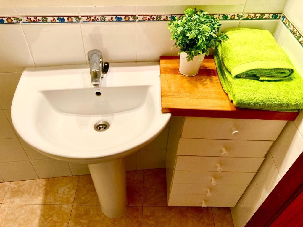 Apartamento Orient En Palamos Tercera Linea De Mar Екстериор снимка